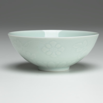 Bowl with Chrysanthemum Design