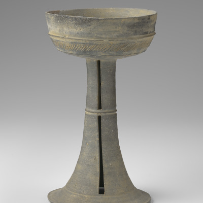 High-pedestal Cup